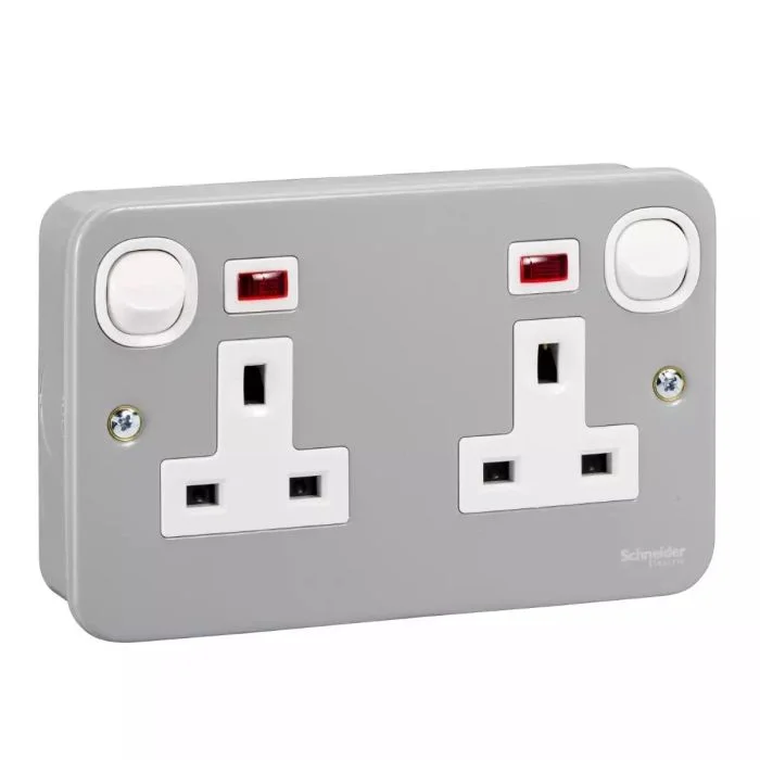 ESM25N Schneider Electric Switched Socket with Neon, ESM series, 13A, 250V, 2 gang